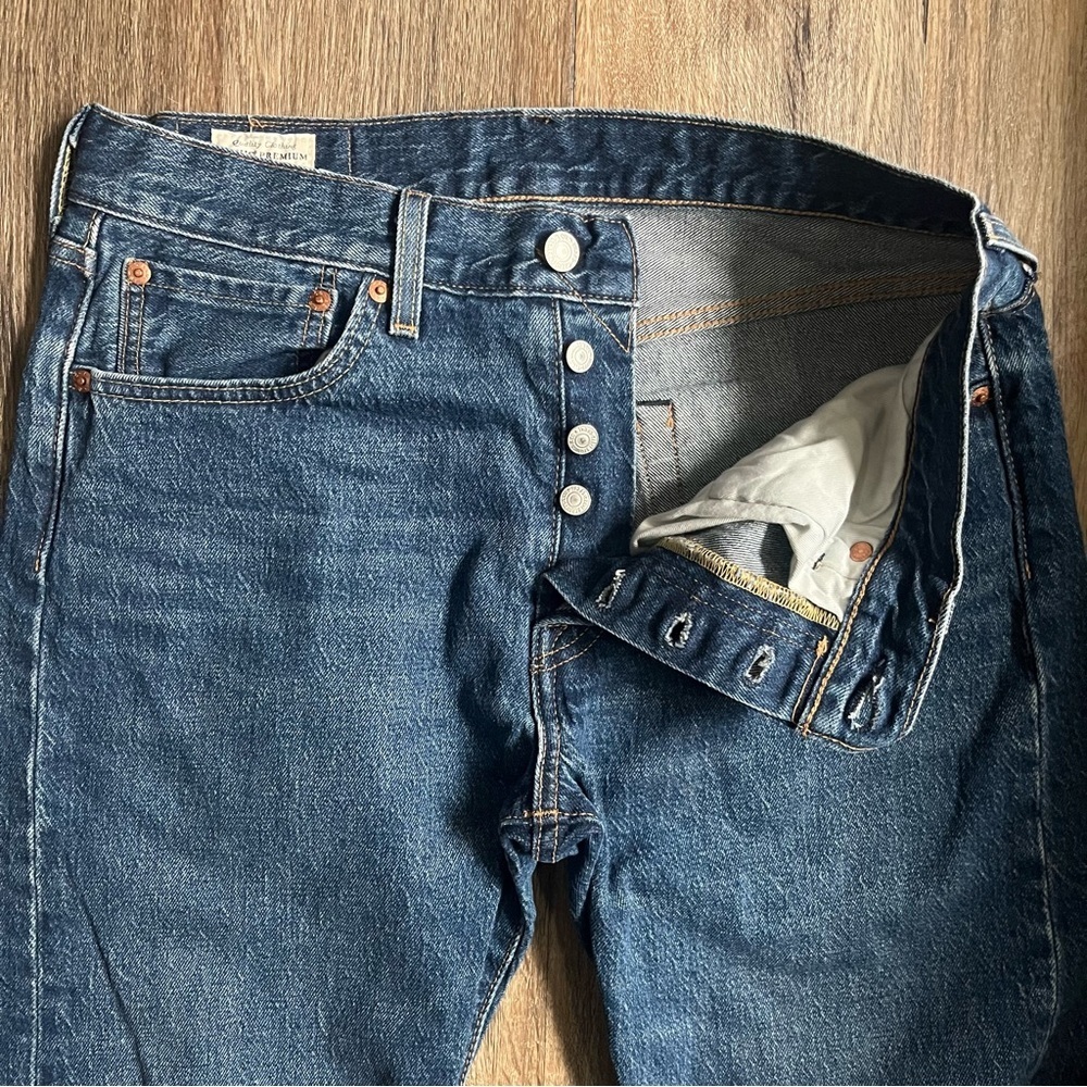 Levi’s 501 Straight Leg Denim Jeans Men’s 31x30 Classic Blue Casual Workwear EUC - Picture 5 of 11